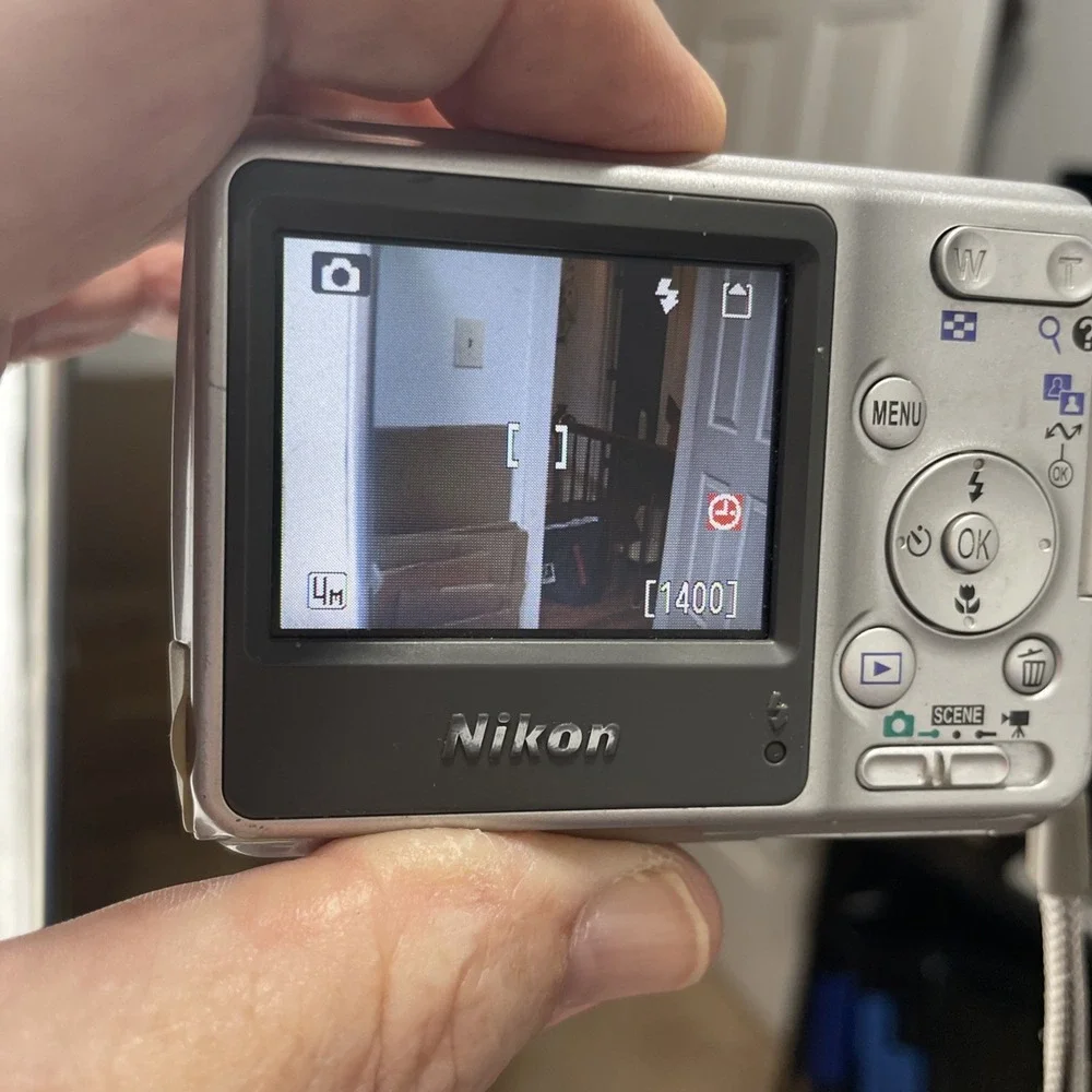 Nikon coolpix l4